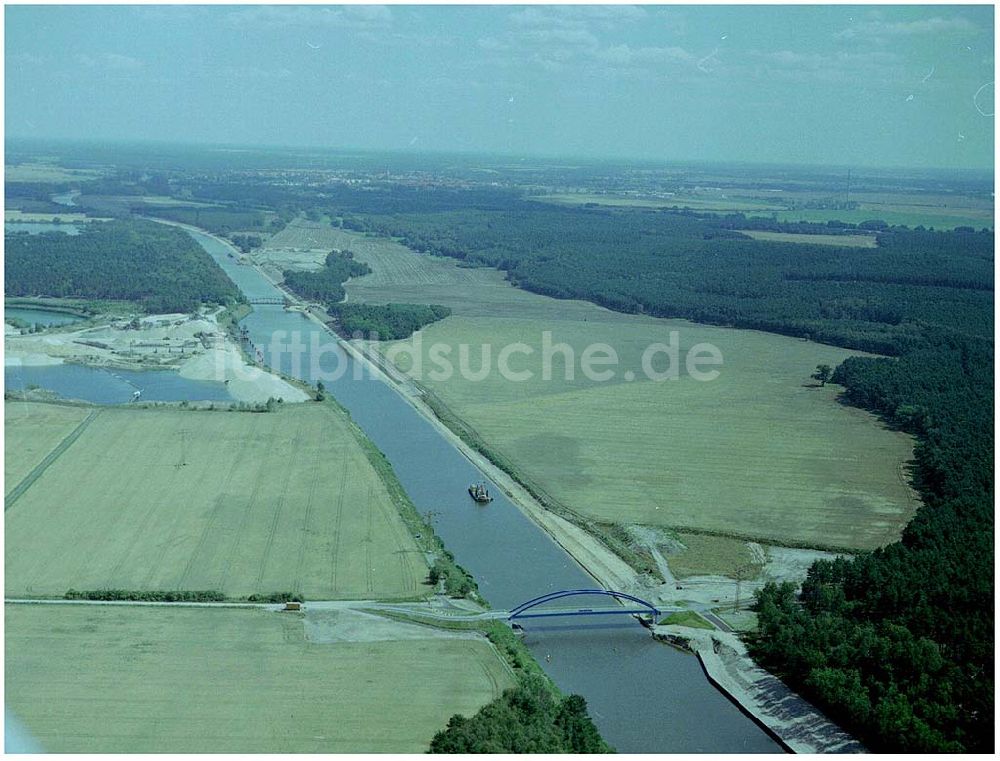 Burg von oben - Ausbau des Elbe-Havelkanales östlich von Hohenwarthe