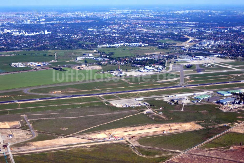 Schönefeld von oben - Ausbau des Flughafens Berlin-Schönefeld