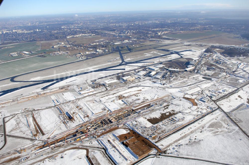 Schönefeld von oben - Ausbau des Flughafens Berlin-Schönefeld