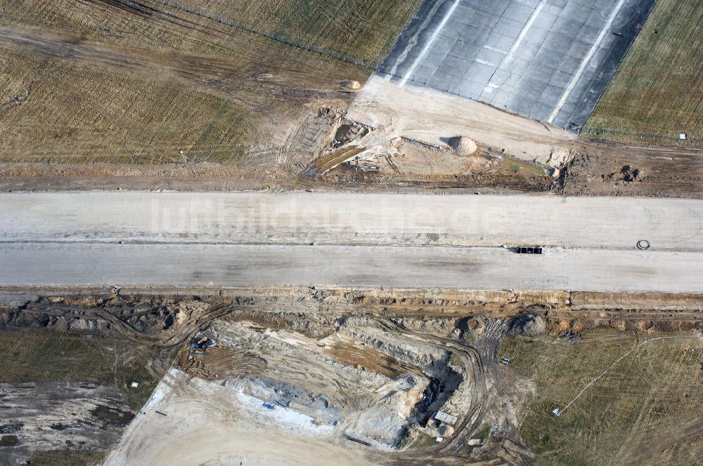 Luftaufnahme Schönefeld - Ausbau des Flughafens Berlin-Schönefeld / Ausbau der A113n