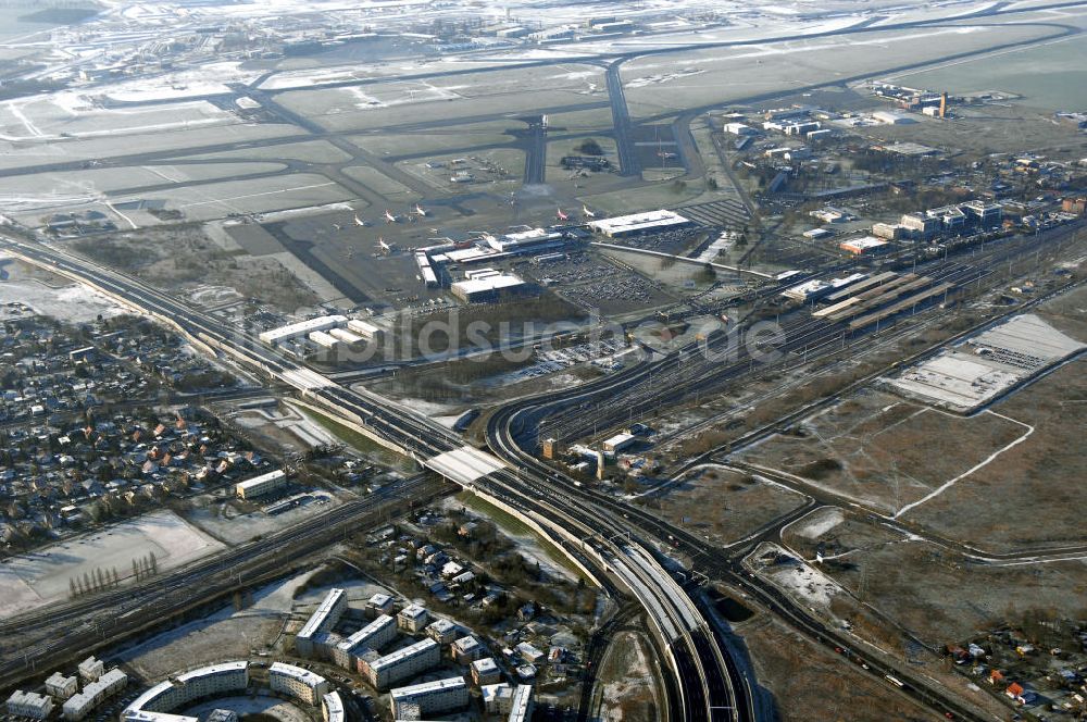 Luftbild Schönefeld - Ausbau des Flughafens Berlin-Schönefeld / Ausbau der A113n