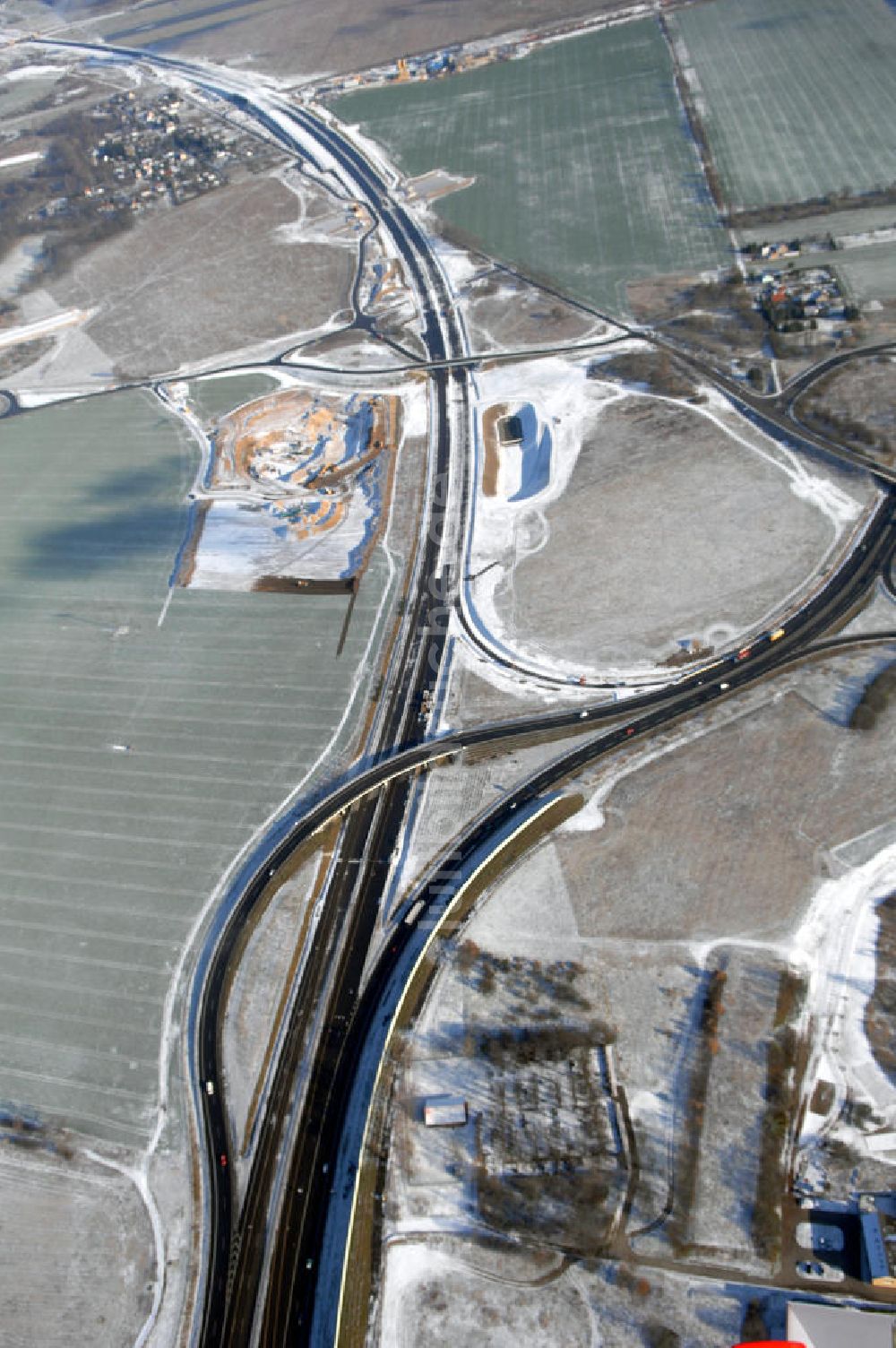 Schönefeld von oben - Ausbau des Flughafens Berlin-Schönefeld / Ausbau der A113n