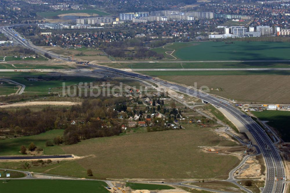 Luftbild Schönefeld - Ausbau des Flughafens Berlin-Schönefeld / Ausbau der A113n