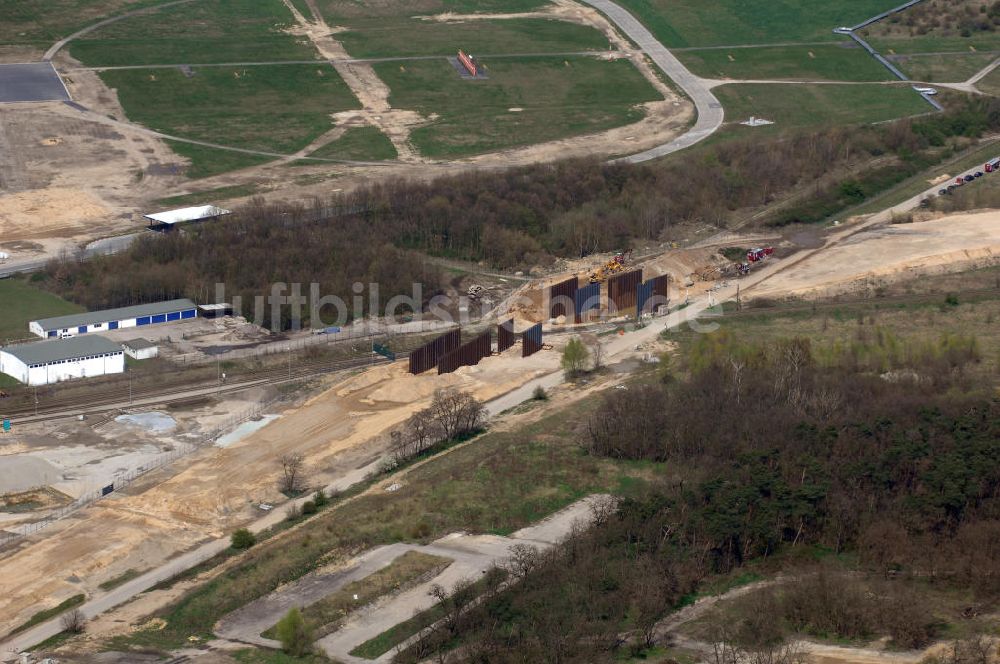 Luftaufnahme Schönefeld - Ausbau des Flughafens Berlin-Schönefeld / Ausbau der A113n