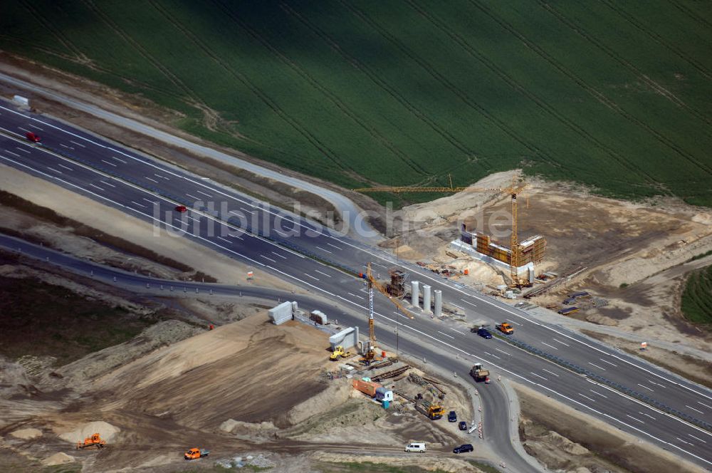 Schönefeld aus der Vogelperspektive: Ausbau des Flughafens Berlin-Schönefeld / Ausbau der A113n