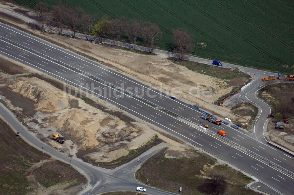 Luftbild Schönefeld - Ausbau des Flughafens Berlin-Schönefeld / Ausbau der A113n