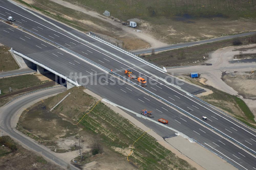 Schönefeld von oben - Ausbau des Flughafens Berlin-Schönefeld / Ausbau der A113n