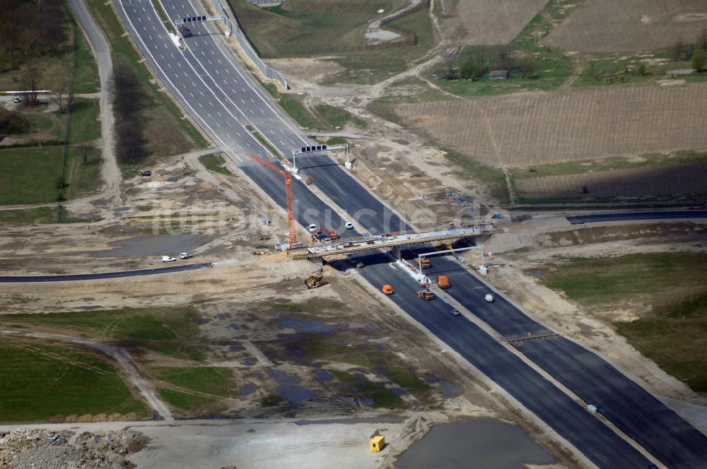 Schönefeld aus der Vogelperspektive: Ausbau des Flughafens Berlin-Schönefeld / Ausbau der A113n