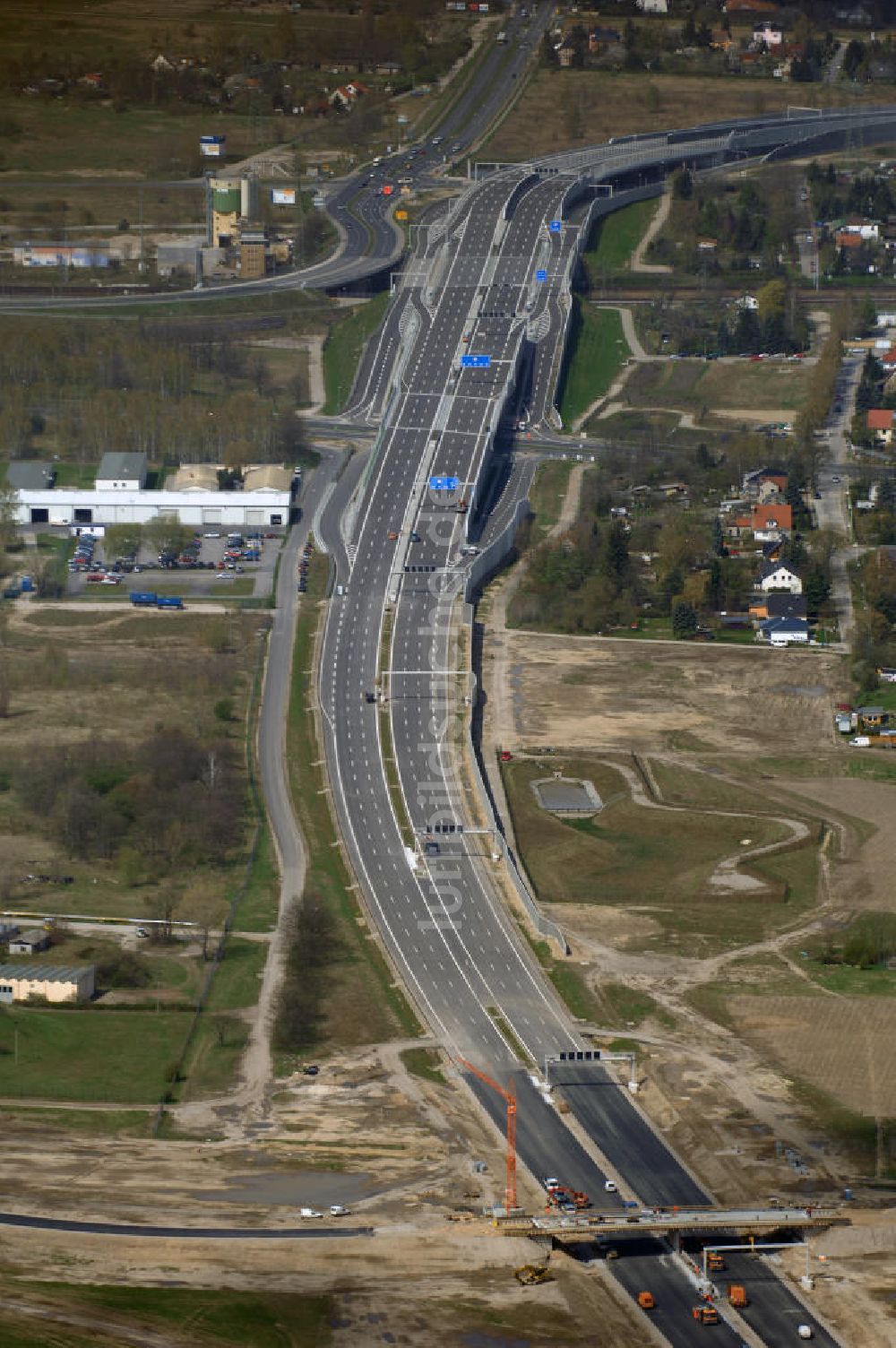 Luftbild Schönefeld - Ausbau des Flughafens Berlin-Schönefeld / Ausbau der A113n