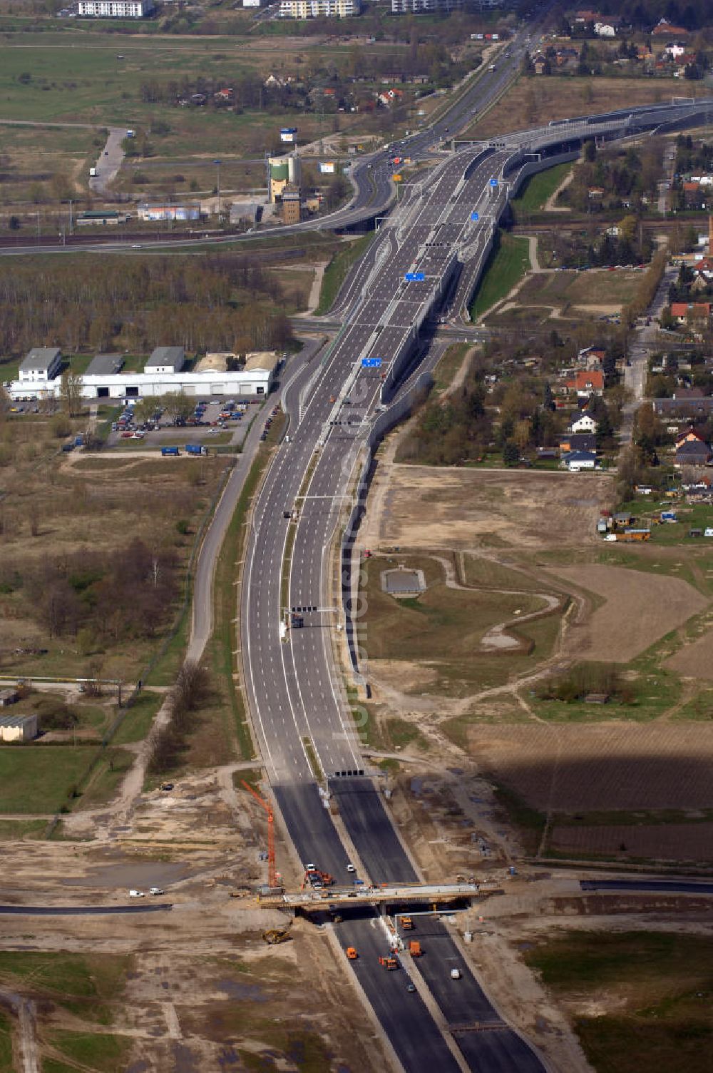 Luftbild Schönefeld - Ausbau des Flughafens Berlin-Schönefeld / Ausbau der A113n