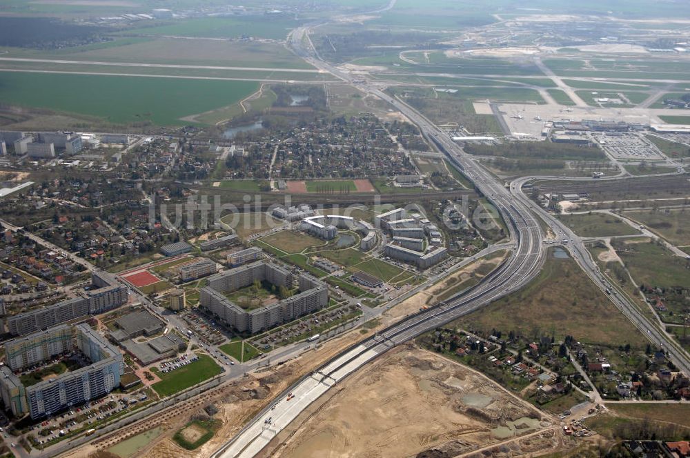 Luftbild Schönefeld - Ausbau des Flughafens Berlin-Schönefeld / Ausbau der A113n