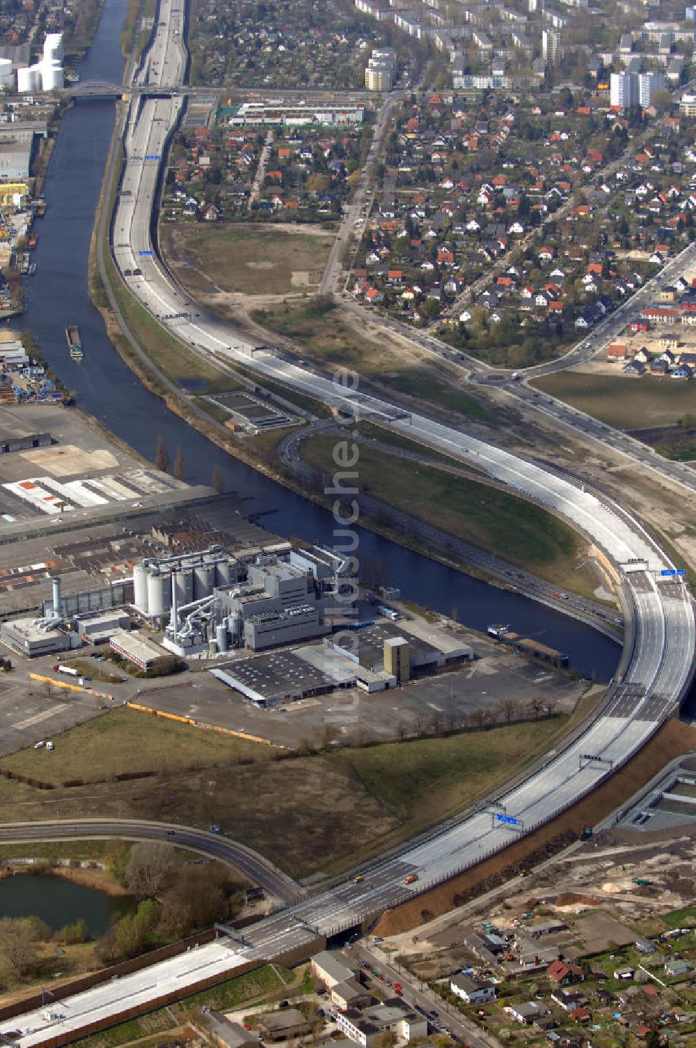 Luftbild Schönefeld - Ausbau des Flughafens Berlin-Schönefeld / Ausbau der A113n