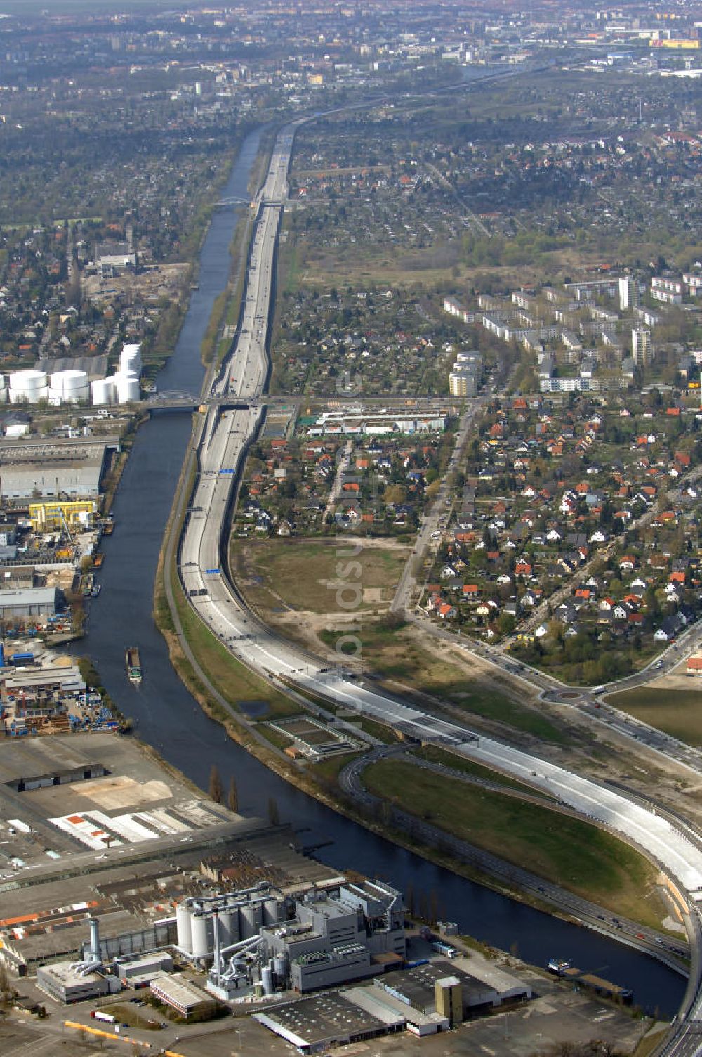 Luftaufnahme Schönefeld - Ausbau des Flughafens Berlin-Schönefeld / Ausbau der A113n