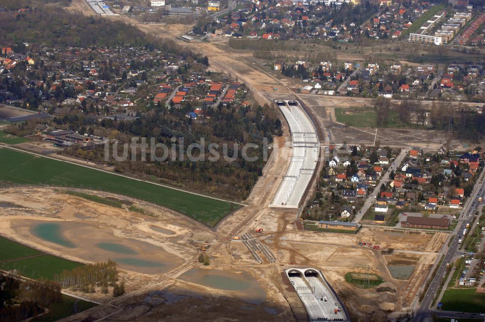 Luftbild Schönefeld - Ausbau des Flughafens Berlin-Schönefeld / Ausbau der A113n