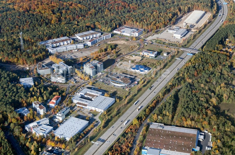 Kleinmachnow aus der Vogelperspektive: Ausbau des Gewerbestandortes Europarc Dreilinden in Kleinmachnow OT Dreilinden im Bundesland Brandenburg