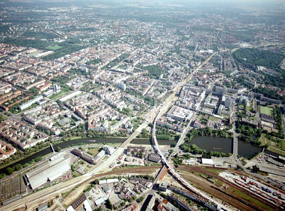 Luftaufnahme Berlin - Wedding - Ausbau des DB - Innenringes zwischen dem Berliner Westhafen und der Müllerstraße am Bereich der Perleberger Brücke in Berlin - Wedding