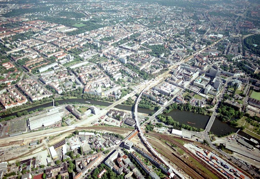 Berlin - Wedding von oben - Ausbau des DB - Innenringes zwischen dem Berliner Westhafen und der Müllerstraße am Bereich der Perleberger Brücke in Berlin - Wedding