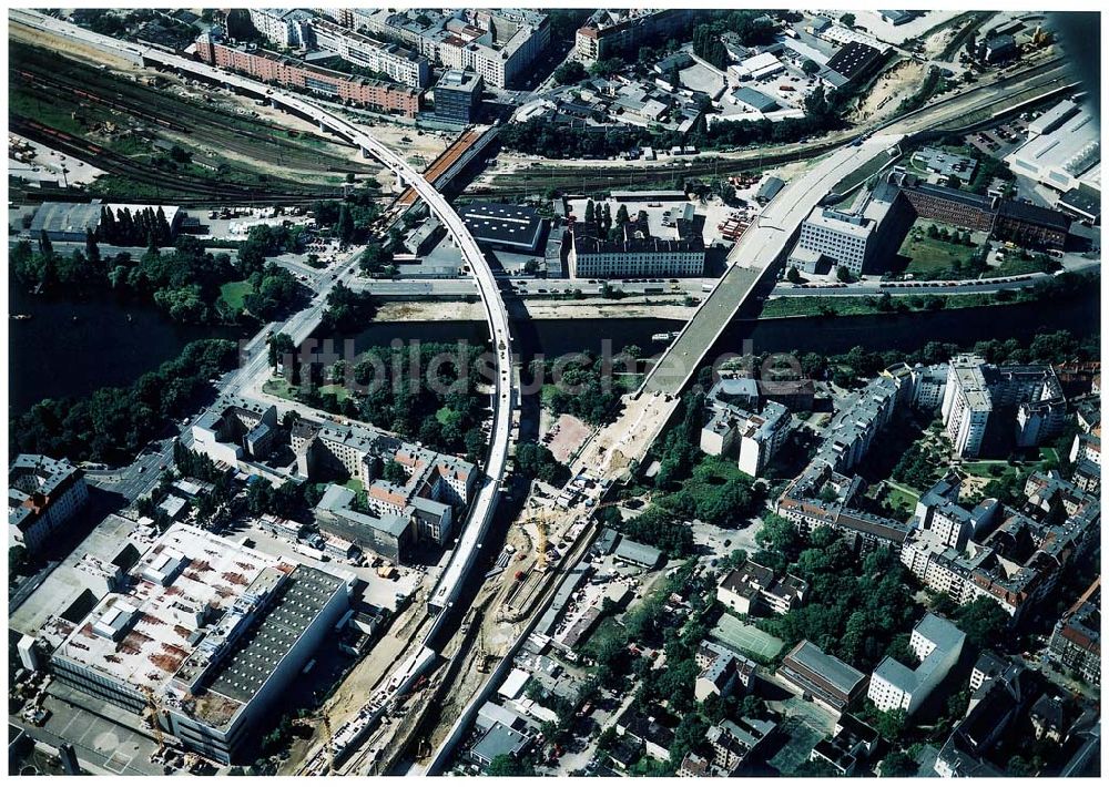 Luftaufnahme Berlin - Wedding - Ausbau des DB - Innenringes zwischen dem Berliner Westhafen und der Müllerstraße am Bereich der Perleberger Brücke in Berlin - Wedding