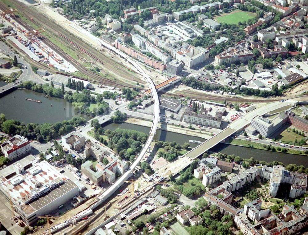 Berlin - Wedding von oben - Ausbau des DB - Innenringes zwischen dem Berliner Westhafen und der Müllerstraße am Bereich der Perleberger Brücke in Berlin - Wedding