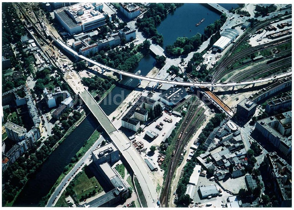 Luftbild Berlin - Ausbau des DB - Innenringes zwischen dem Berliner Westhafen und der Müllerstraße am Bereich der Perleberger Brücke in Berlin - Wedding