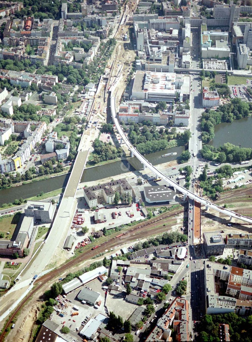 Berlin von oben - Ausbau des DB - Innenringes zwischen dem Berliner Westhafen und der Müllerstraße am Bereich der Perleberger Brücke in Berlin - Wedding