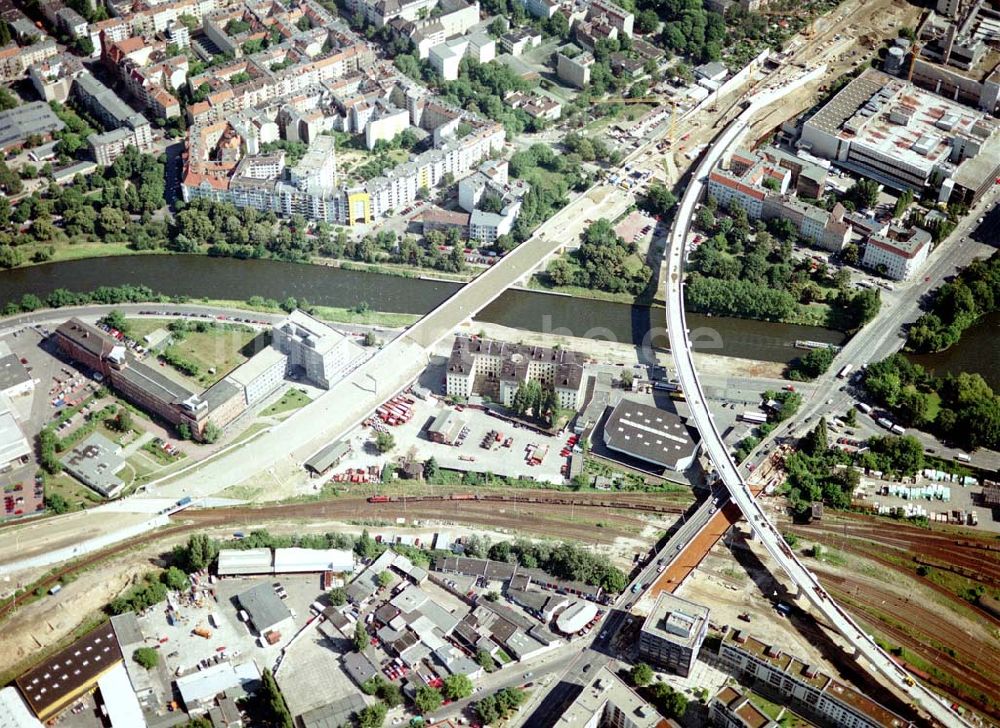 Berlin aus der Vogelperspektive: Ausbau des DB - Innenringes zwischen dem Berliner Westhafen und der Müllerstraße am Bereich der Perleberger Brücke in Berlin - Wedding