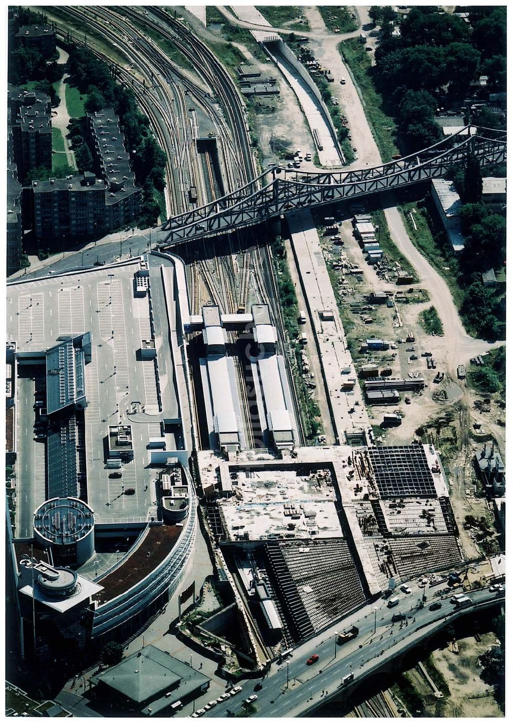 Berlin - Wedding von oben - Ausbau des Innernringes der Deutschen Bahn zwischen dem Bereich S-Bhf. Gesundbrunnen.