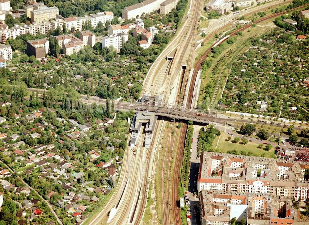 Berlin - Prenzlauer Berg / Wedding von oben - Ausbau des Innernringes der Deutschen Bahn zwischen dem Bereich Bornholmer Brücke - Nordkreuz - S-Bhf. Gesundbrunnen.