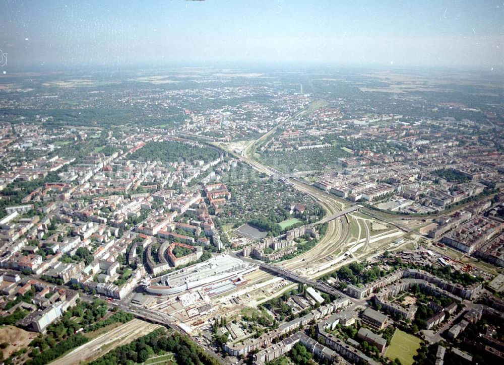 Berlin - Wedding von oben - Ausbau des Innernringes der Deutschen Bahn zwischen dem Bereich Nordkreuz - S-Bhf. Gesundbrunnen.