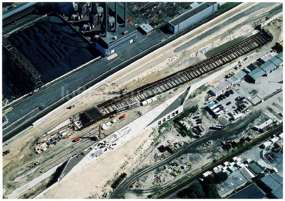 Luftbild Berlin - Wedding - Ausbau des Innernringes der Deutschen Bahn zwischen dem Bereich Westhafen - Müllerstraße.