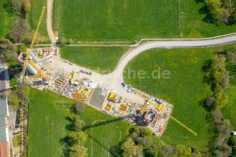 Luftaufnahme Bad Wünnenberg - Ausbau der Ortsumgehung im Straßenverlauf der B 480 am Brückenbauwerk Aftetalbrücke in Bad Wünnenberg im Bundesland Nordrhein-Westfalen