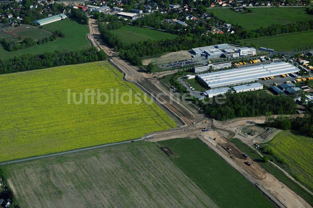 Stahnsdorf aus der Vogelperspektive: Ausbau der Ortsumgehung im Straßenverlauf der Landesstraße L77n im Ortsteil Güterfelde in Stahnsdorf im Bundesland Brandenburg, Deutschland