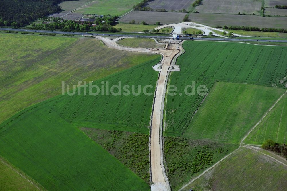 Luftbild Stahnsdorf - Ausbau der Ortsumgehung im Straßenverlauf der Landesstraße L77n im Ortsteil Güterfelde in Stahnsdorf im Bundesland Brandenburg, Deutschland