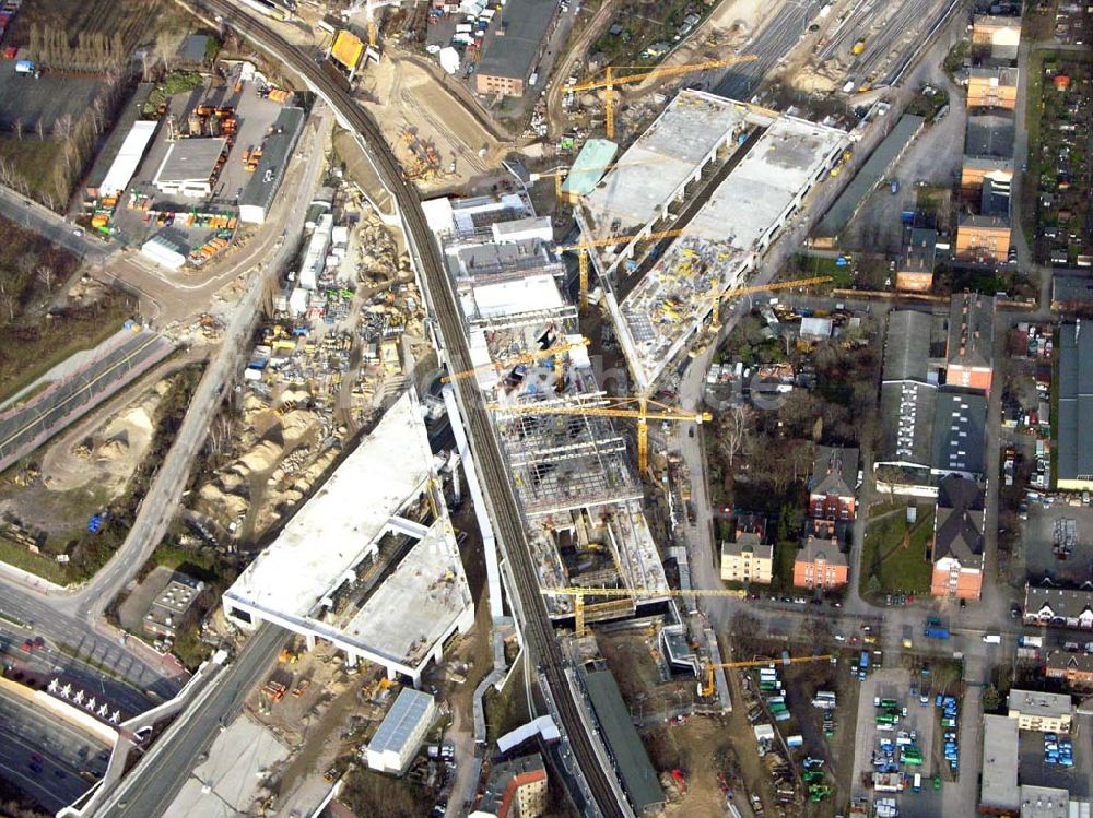 Berlin - Tempelhof von oben - Ausbau Südring S-Bahn Papestraße am Flughafen Tempelhof durch Walter Bau AG