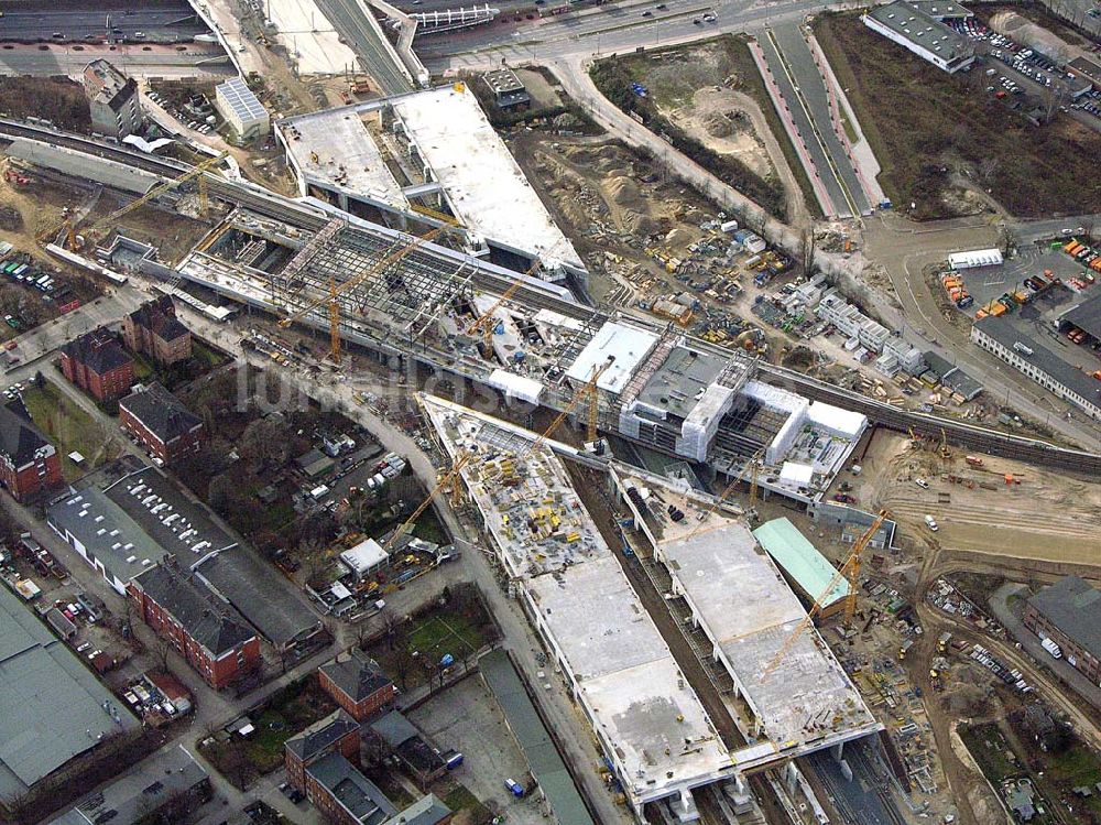 Berlin - Tempelhof aus der Vogelperspektive: Ausbau Südring S-Bahn Papestraße am Flughafen Tempelhof durch Walter Bau AG