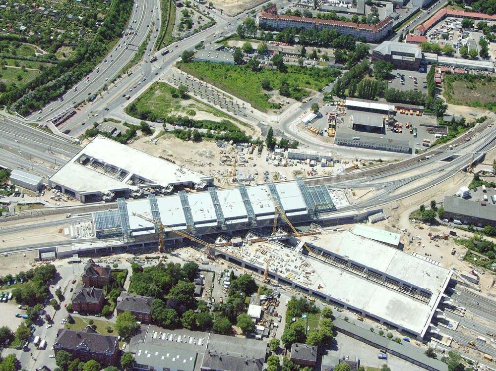 Berlin von oben - Ausbau Südring S-Bahn Papestraße am Flughafen Tempelhof durch Walter Bau AG