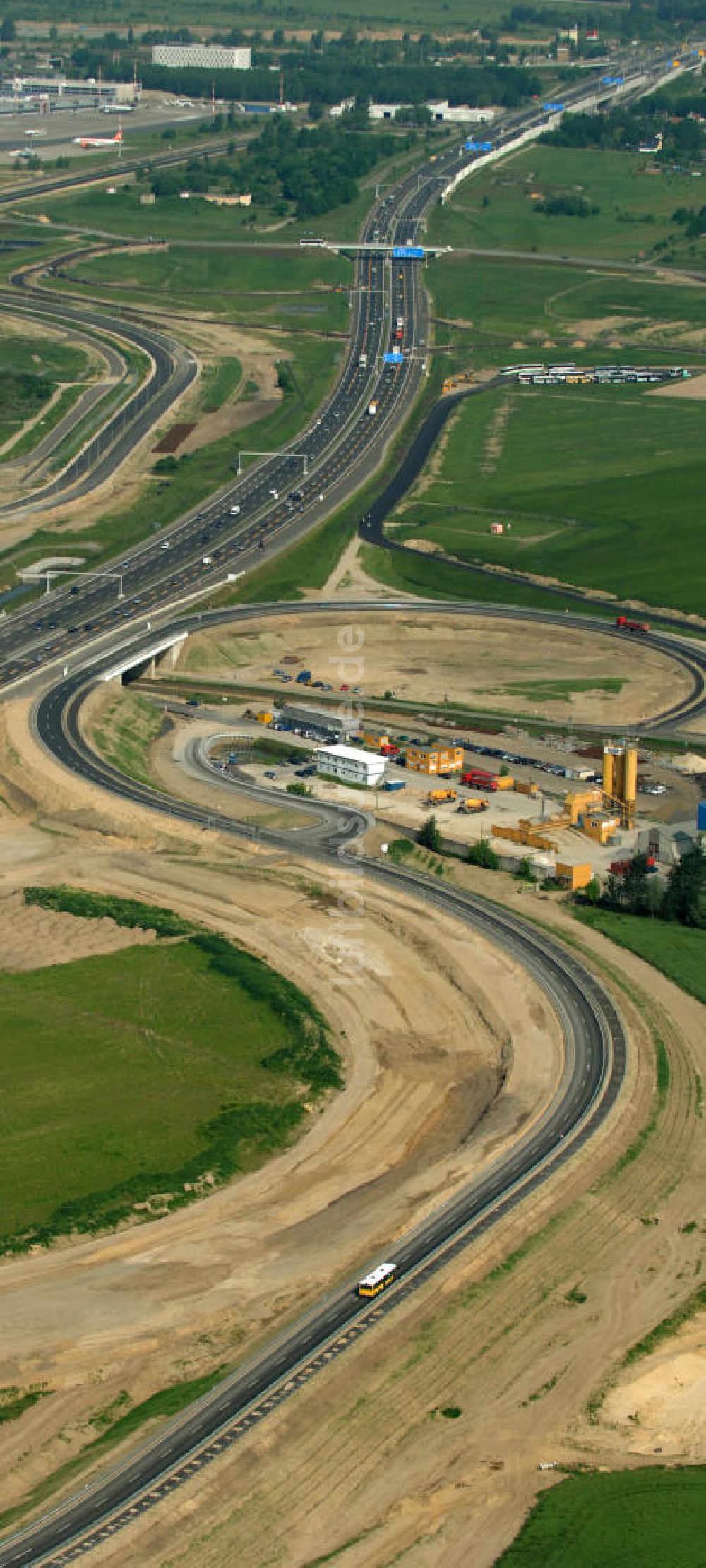 Berlin von oben - Ausbau Stadtautobahn in Richtung Berlin- Schönefeld