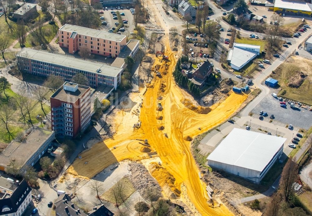 Dorsten aus der Vogelperspektive: Ausbau des Straßenverlaufes Bismarckstraße - An der Wienbecke im Ortsteil Hervest in Dorsten im Bundesland Nordrhein-Westfalen