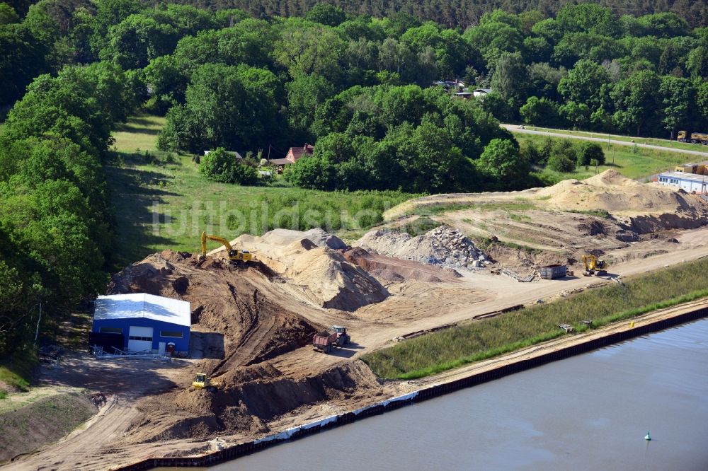 Luftaufnahme Elbe-Parey - Ausbau der Uferbefestigung an der Wasserstraße Elbe-Havel-Kanal bei Zerben im Bundesland Sachsen-Anhalt