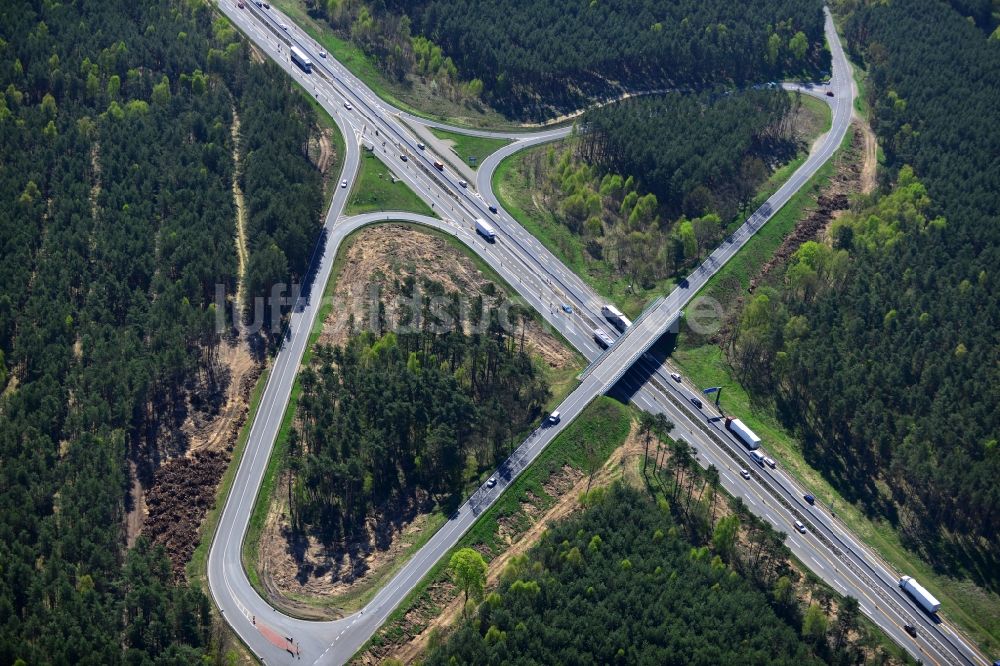 Luftbild Dannenreich - Ausbau und Verbreiterung der Streckenführung der Autobahn / Bundesautobahn BAB A12 / E30 bei Dannenreich im Bundesland Brandenburg