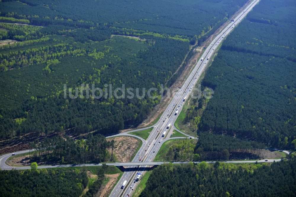 Luftaufnahme Dannenreich - Ausbau und Verbreiterung der Streckenführung der Autobahn / Bundesautobahn BAB A12 / E30 bei Dannenreich im Bundesland Brandenburg