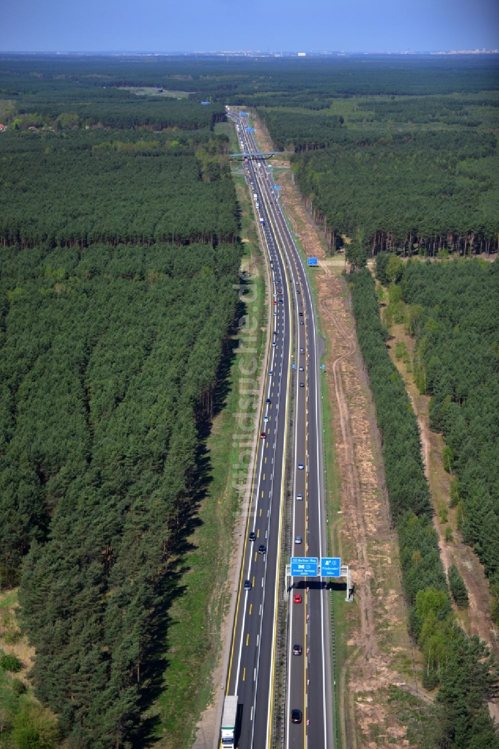 Luftbild Dannenreich - Ausbau und Verbreiterung der Streckenführung der Autobahn / Bundesautobahn BAB A12 / E30 bei Dannenreich im Bundesland Brandenburg