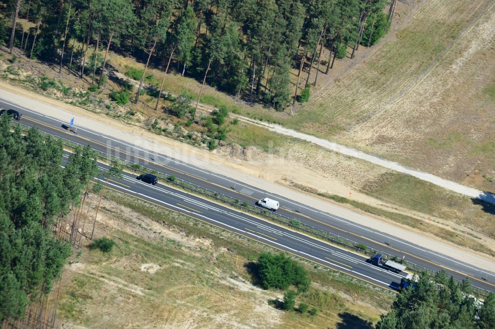 Luftbild Dannenreich - Ausbau und Verbreiterung der Streckenführung der Autobahn / Bundesautobahn BAB A12 / E30 bei Dannenreich im Bundesland Brandenburg