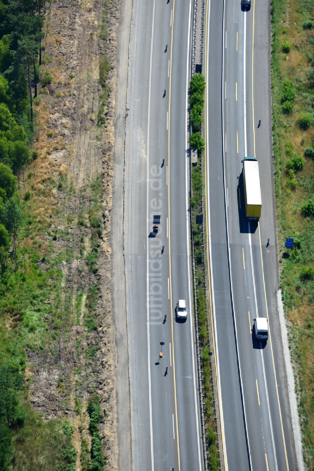 Luftaufnahme Dannenreich - Ausbau und Verbreiterung der Streckenführung der Autobahn / Bundesautobahn BAB A12 / E30 bei Dannenreich im Bundesland Brandenburg