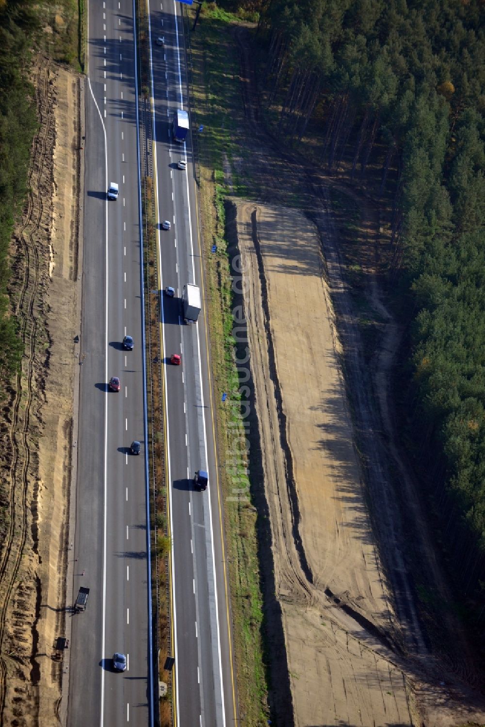 Luftbild Dannenreich - Ausbau und Verbreiterung der Streckenführung der Autobahn / Bundesautobahn BAB A12 / E30 bei Dannenreich im Bundesland Brandenburg