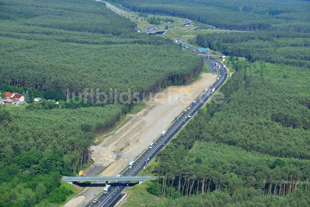 Luftbild Dannenreich - Ausbau und Verbreiterung der Streckenführung der Autobahn / Bundesautobahn BAB A12 / E30 bei Dannenreich im Bundesland Brandenburg