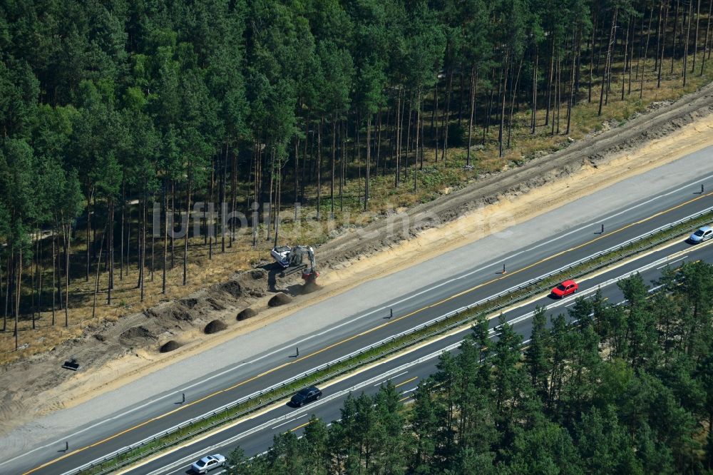 Luftbild Markgrafpieske - Ausbau und Verbreiterung der Streckenführung der Autobahn / Bundesautobahn BAB A12 / E30 bei Markgrafpieske im Bundesland Brandenburg