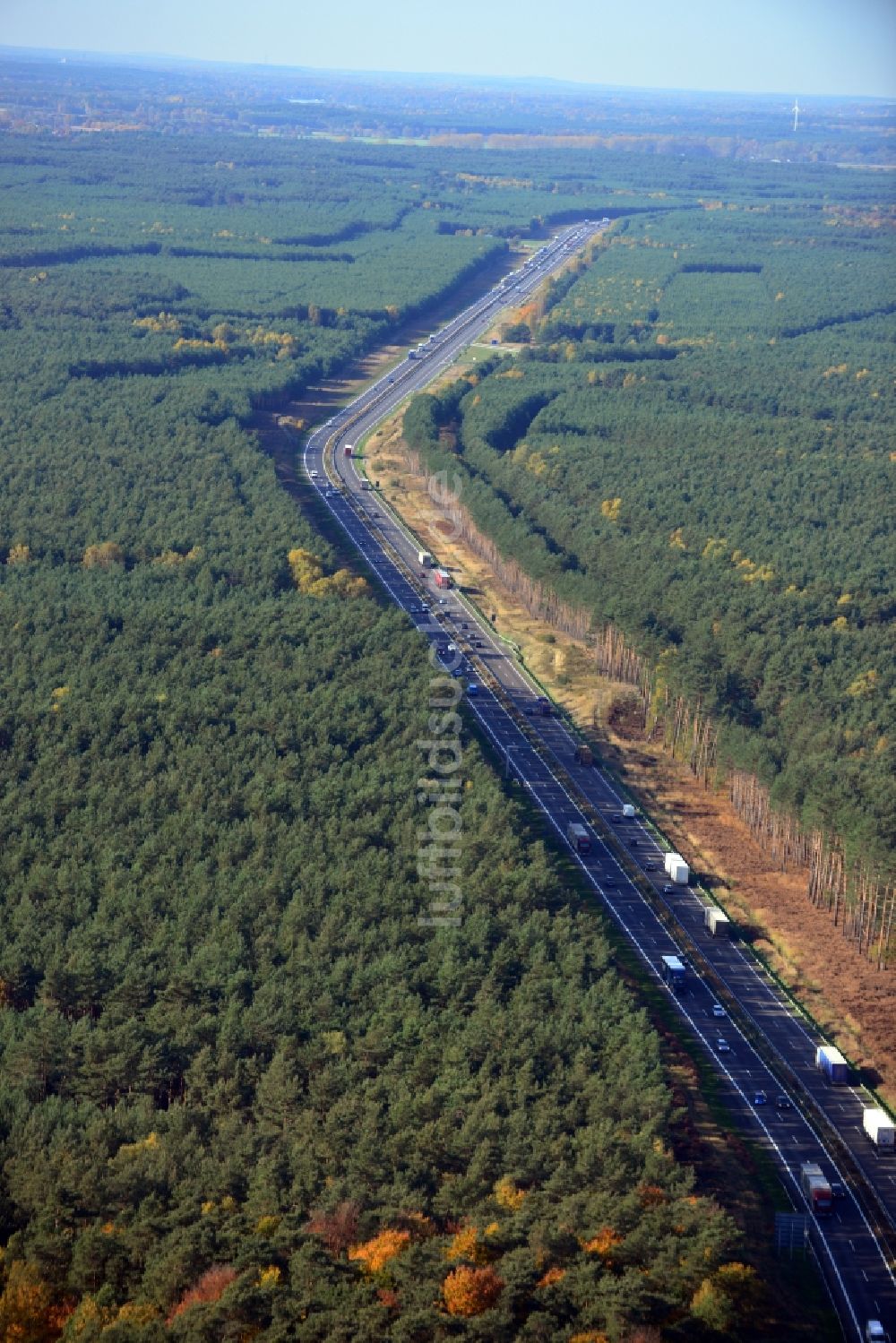 Markgrafpieske aus der Vogelperspektive: Ausbau und Verbreiterung der Streckenführung der Autobahn / Bundesautobahn BAB A12 / E30 bei Markgrafpieske im Bundesland Brandenburg