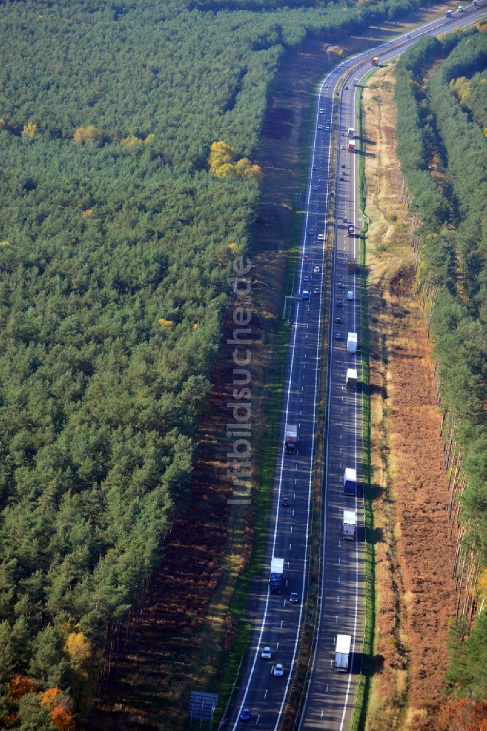 Luftaufnahme Markgrafpieske - Ausbau und Verbreiterung der Streckenführung der Autobahn / Bundesautobahn BAB A12 / E30 bei Markgrafpieske im Bundesland Brandenburg