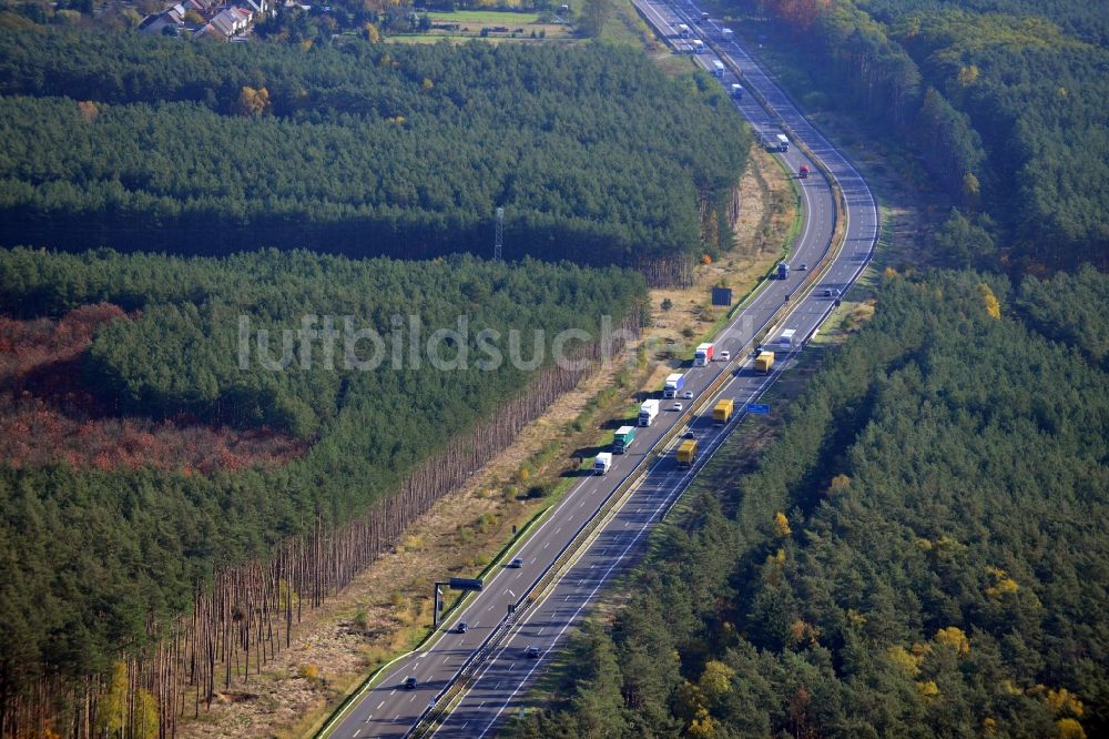 Markgrafpieske von oben - Ausbau und Verbreiterung der Streckenführung der Autobahn / Bundesautobahn BAB A12 / E30 bei Markgrafpieske im Bundesland Brandenburg